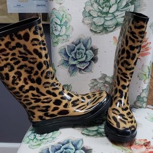 Leopard Print Rainboots